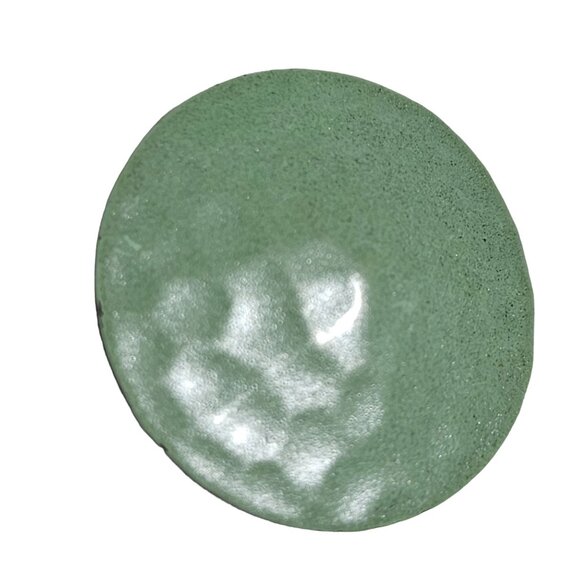 Retro Mint Green Hammered Metal Round Button Earrings 50s 60s Fashion Jewelry - Picture 2 of 4